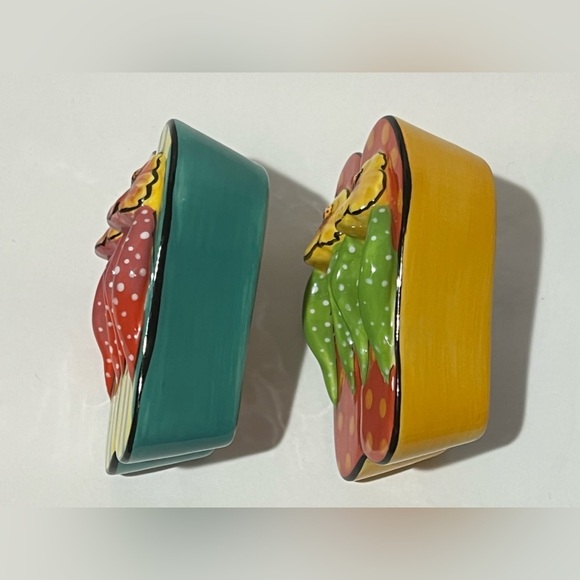 Clay Art Flip Flop Salt Pepper Shakers Floral Bright Summertime - Picture 9 of 11